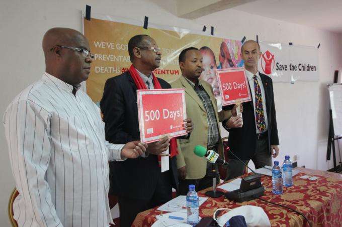 The MPs, the regional government delegate and the Save the Children representatives officially marking the #500 Days for MDGs