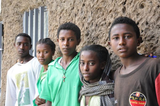 The five teenagers from Save the Children’s Child Protection program entitled Children without Appropriate Care/ Orphan and Vulnerable Children CWAC/OVC